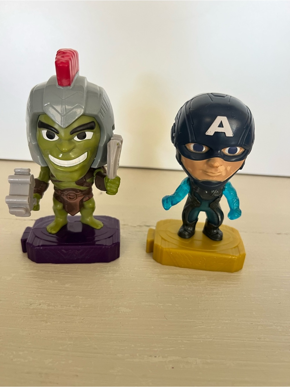 Marvel Avengers Hulk Captain America Figures Collectible Toy Set